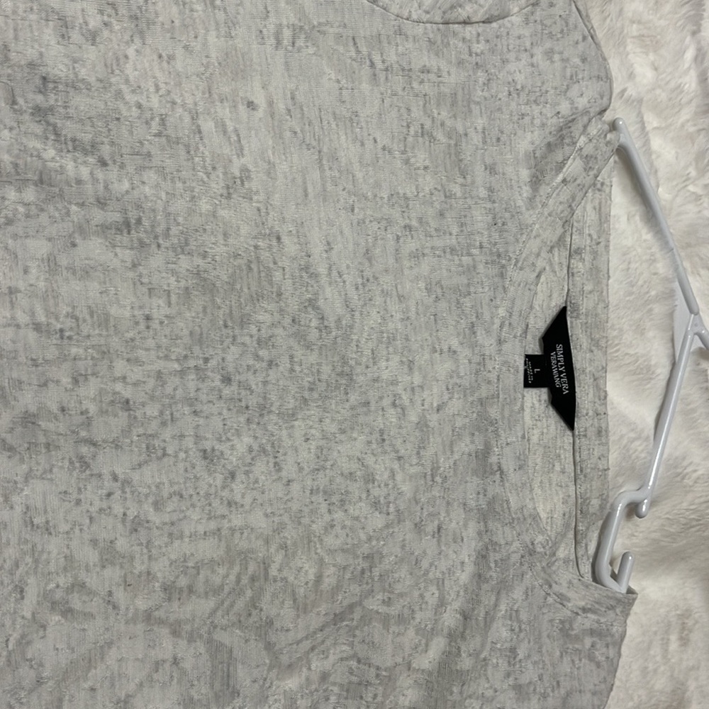 Large top - Picture 2 of 2